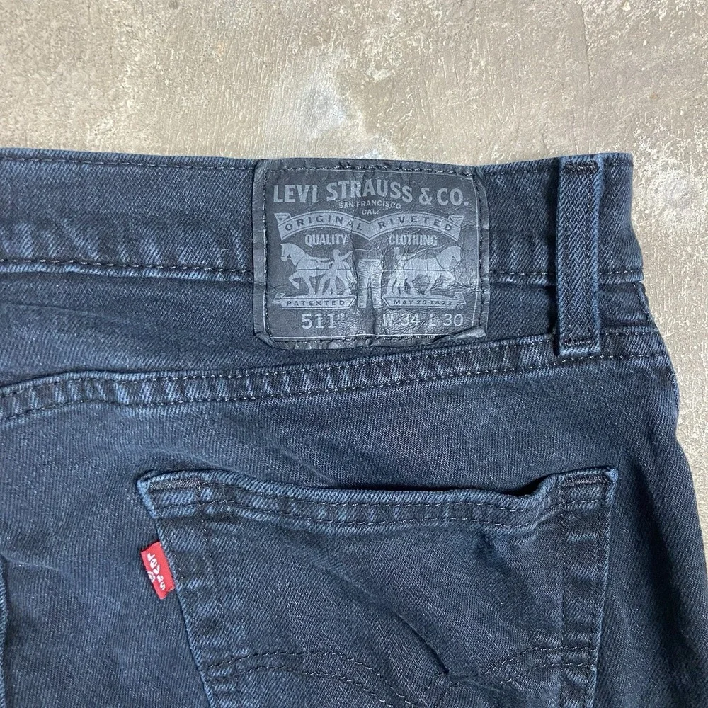 Levi's 511 Jeans Size 34x30 Black Denim Dark Wash Slim Fit Narrow Leg Zip Fly